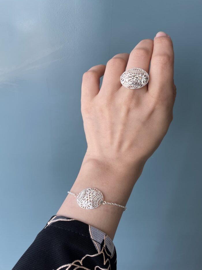 Mona bracelet with a 925k ring - Image 1