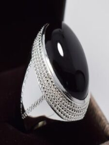 خاتم رجالي بتصميم عصري ومميز